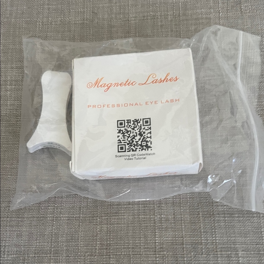 Magnetic Lashes with Applicator